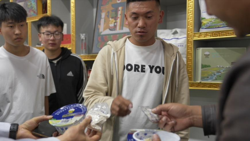 二四六香港码今晚预测,戚薇回应眼部异常,收益成语分析落实_GM版V12.23